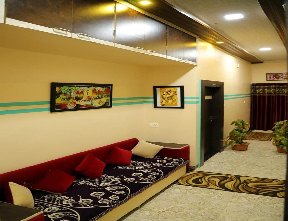 Hotel Mahishmati Palace Maheshwar Bagian luar foto
