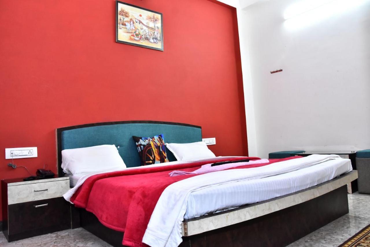 Hotel Mahishmati Palace Maheshwar Bagian luar foto